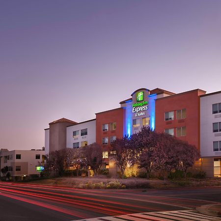 Holiday Inn Express Hotel & Suites Belmont By Ihg Экстерьер фото