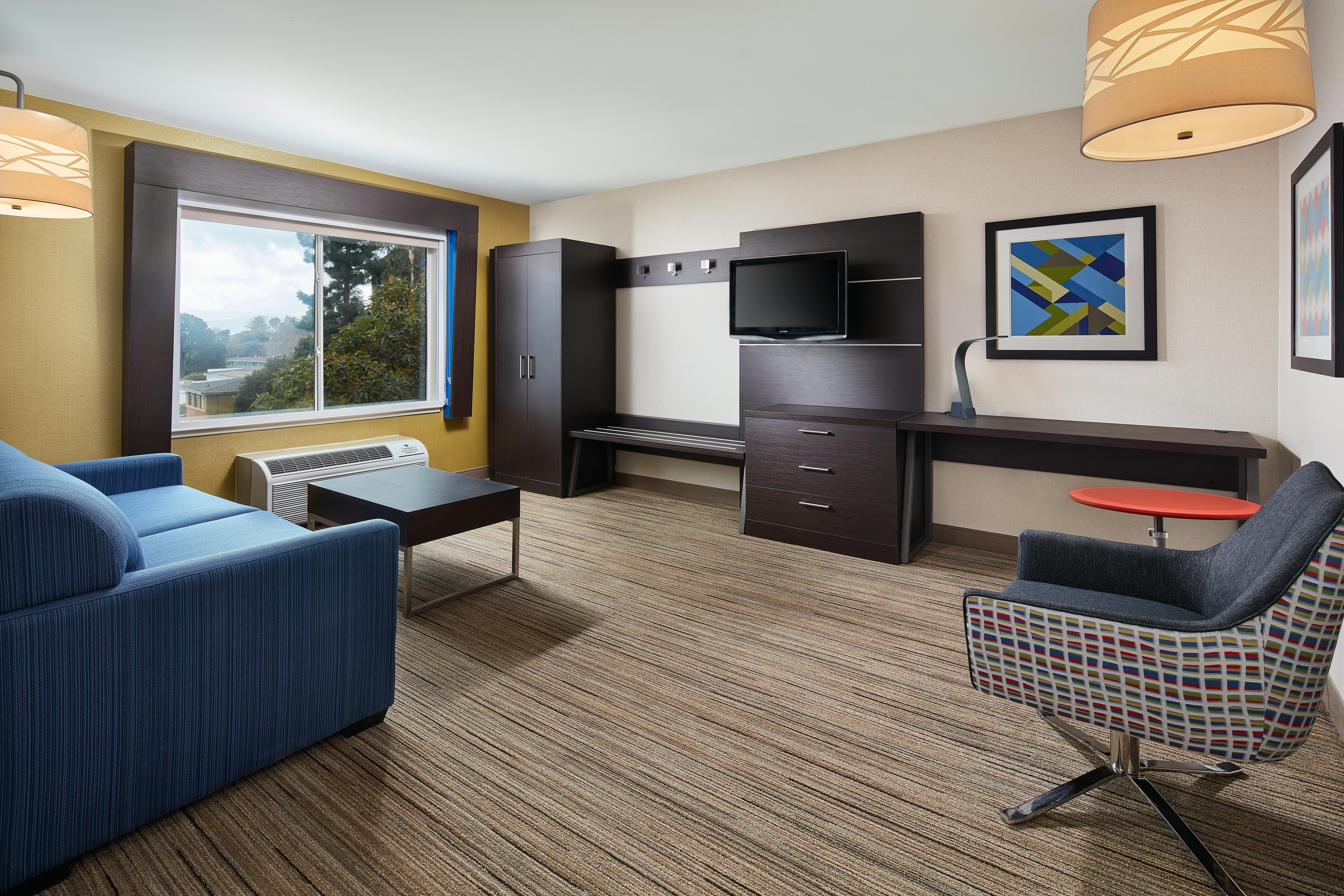 Holiday Inn Express Hotel & Suites Belmont By Ihg Экстерьер фото