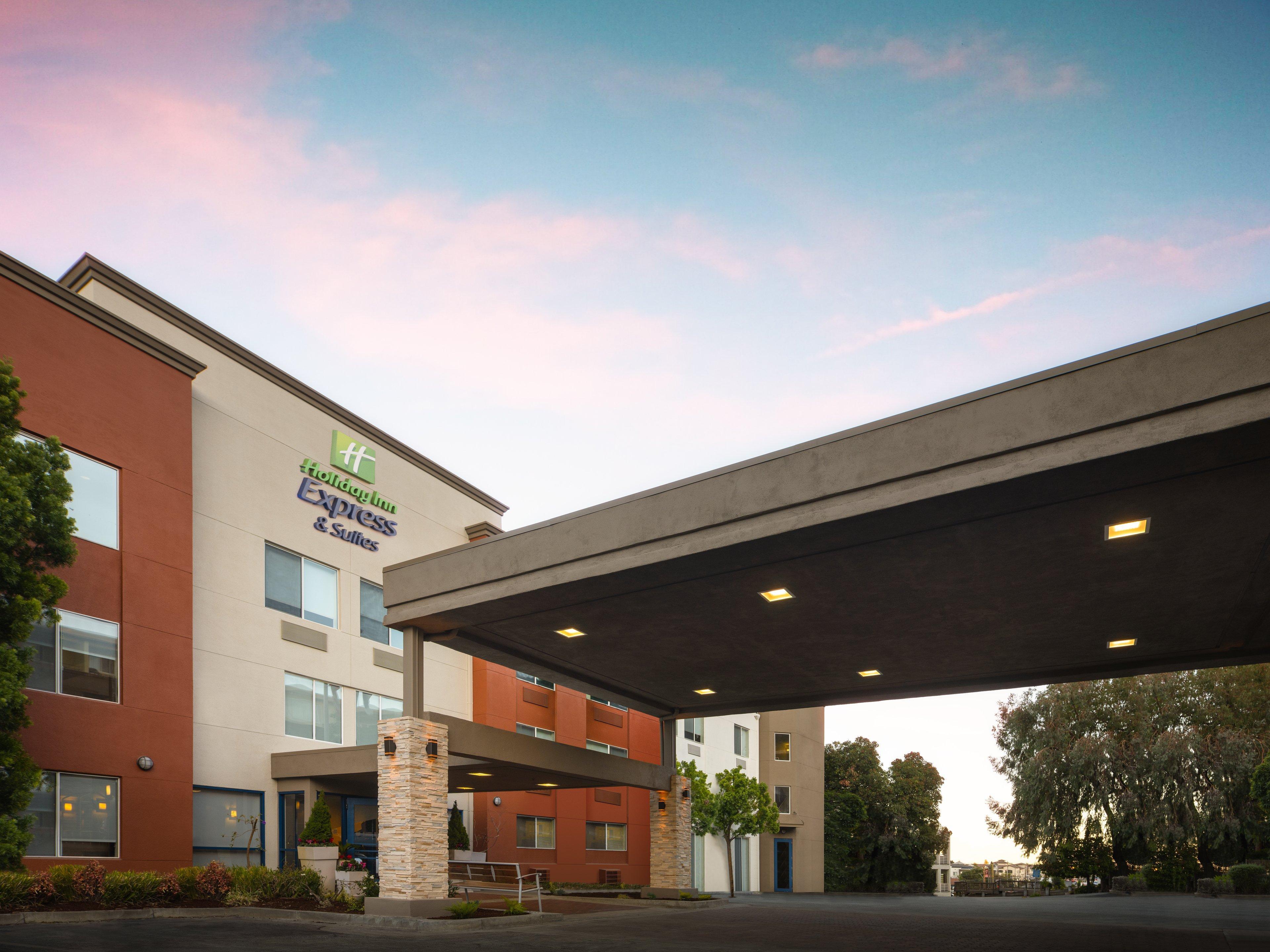 Holiday Inn Express Hotel & Suites Belmont By Ihg Экстерьер фото