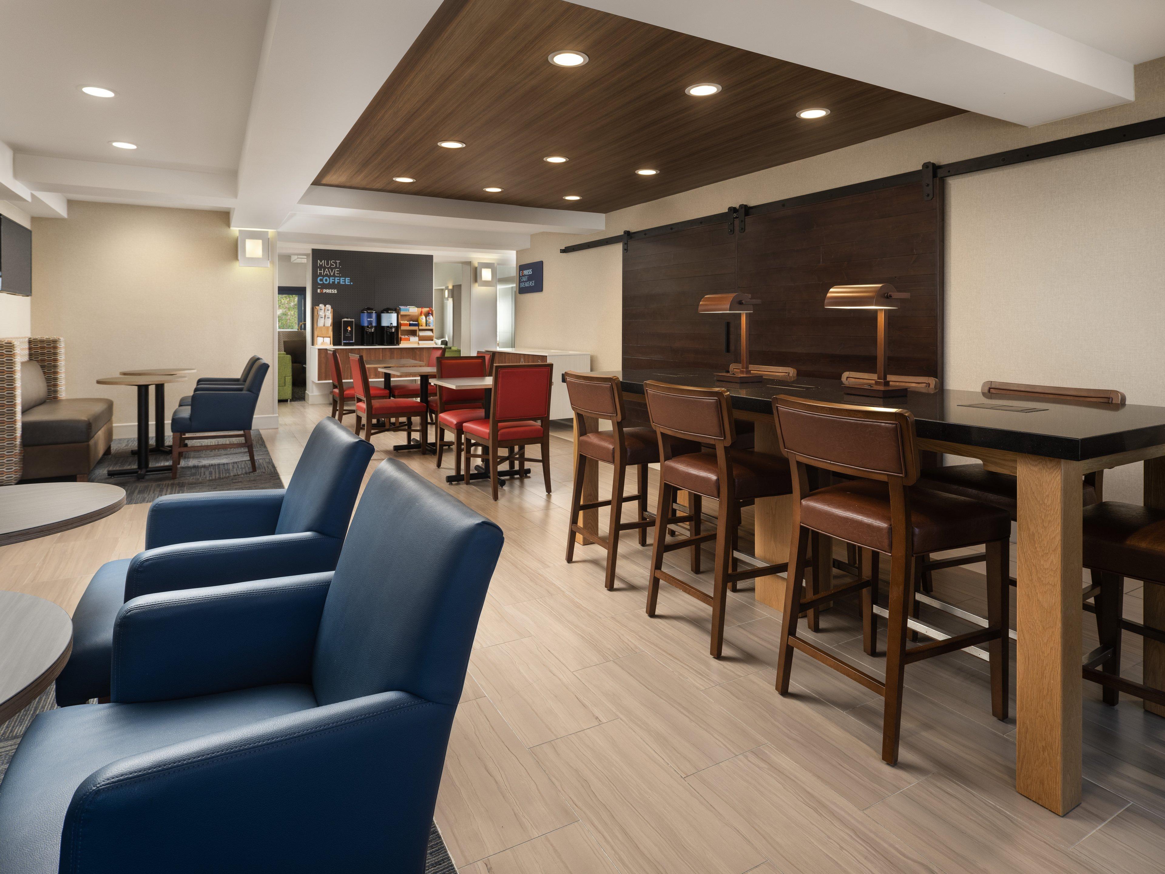 Holiday Inn Express Hotel & Suites Belmont By Ihg Экстерьер фото