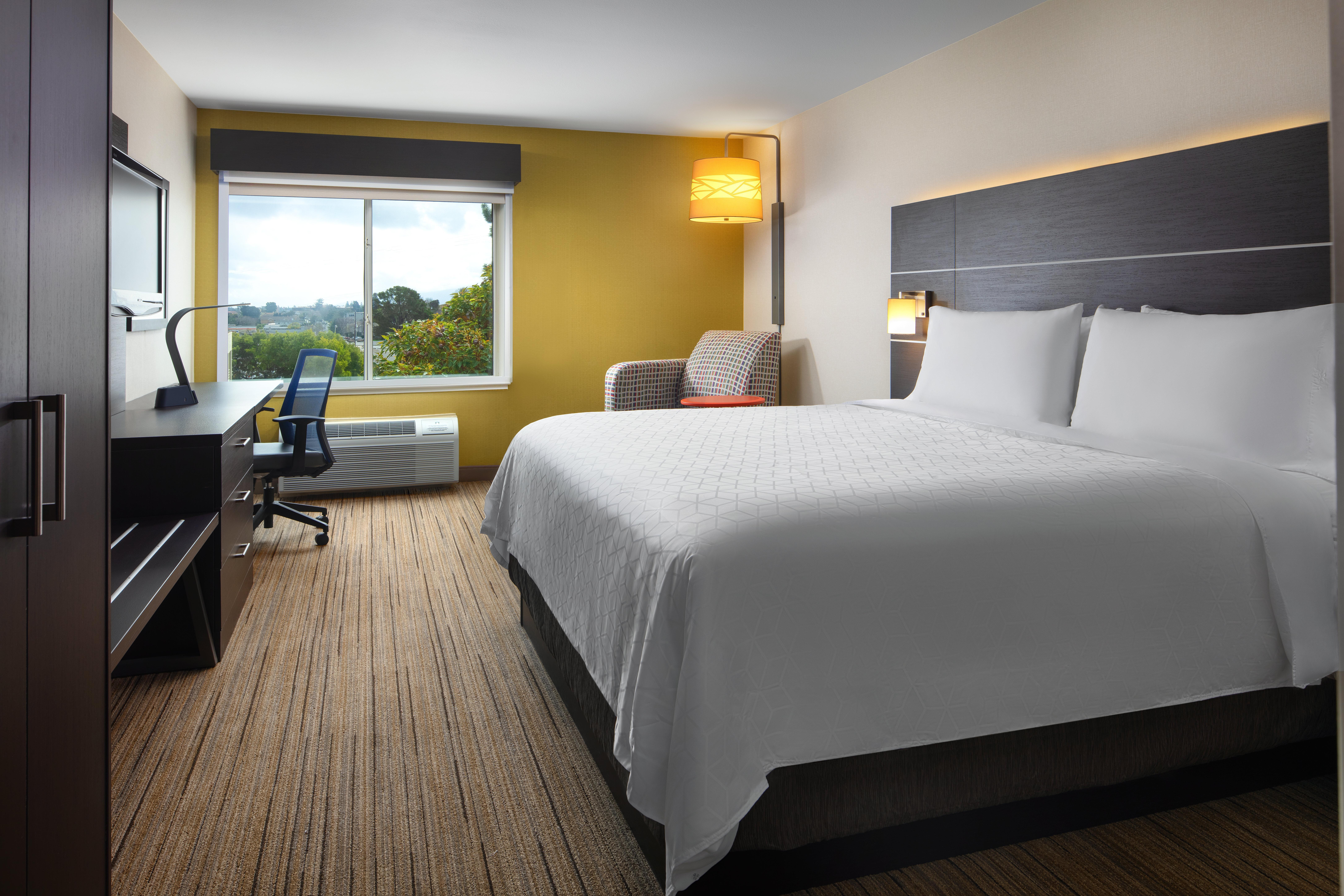 Holiday Inn Express Hotel & Suites Belmont By Ihg Экстерьер фото