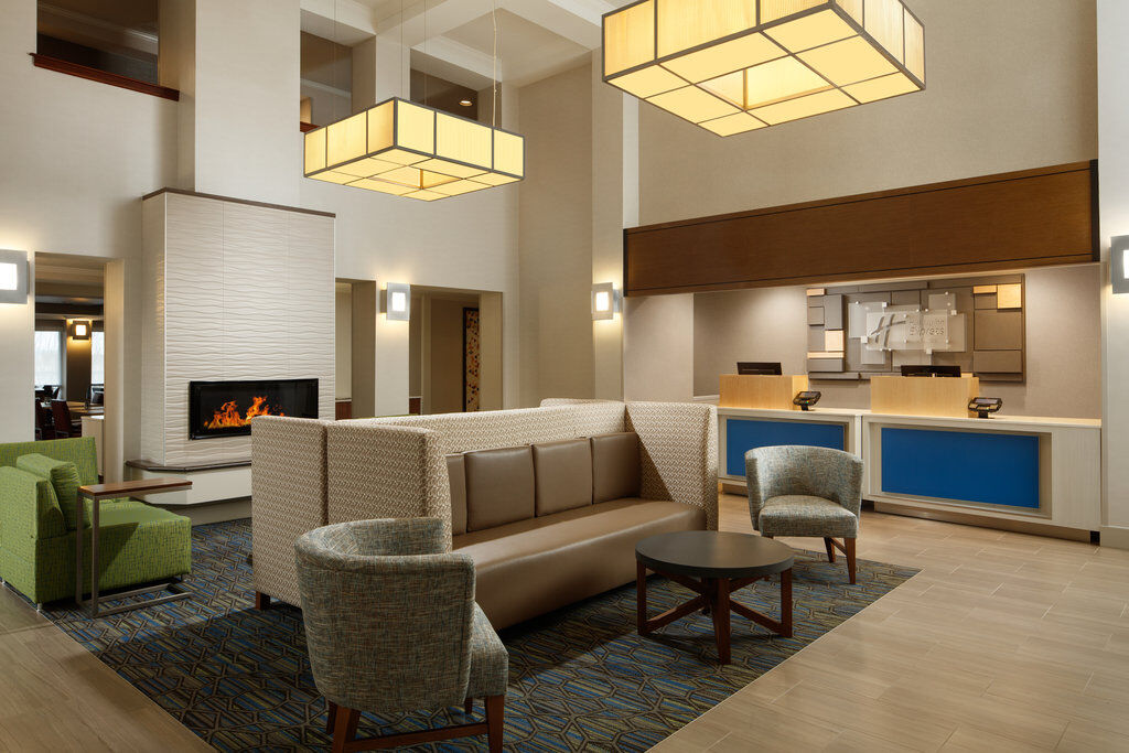 Holiday Inn Express Hotel & Suites Belmont By Ihg Экстерьер фото